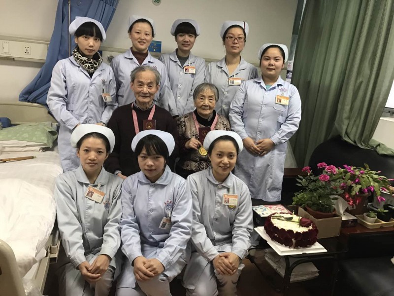 1571905275686916.jpg 6V8pUasf_nfkI.jpg